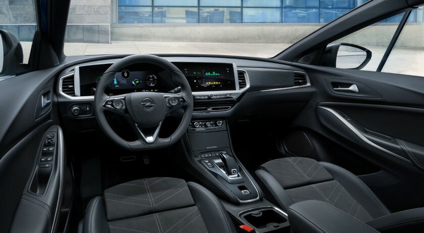 Opel представила новый Grandland: безопасный, полностью цифровой и гибридный