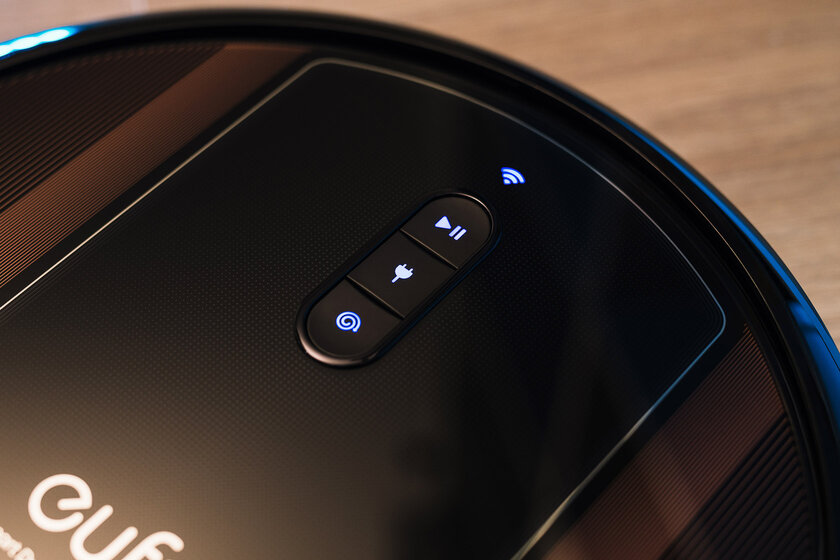 Умный, стильный и недорогой: обзор робота-пылесоса Eufy RoboVac G30 Hybrid
