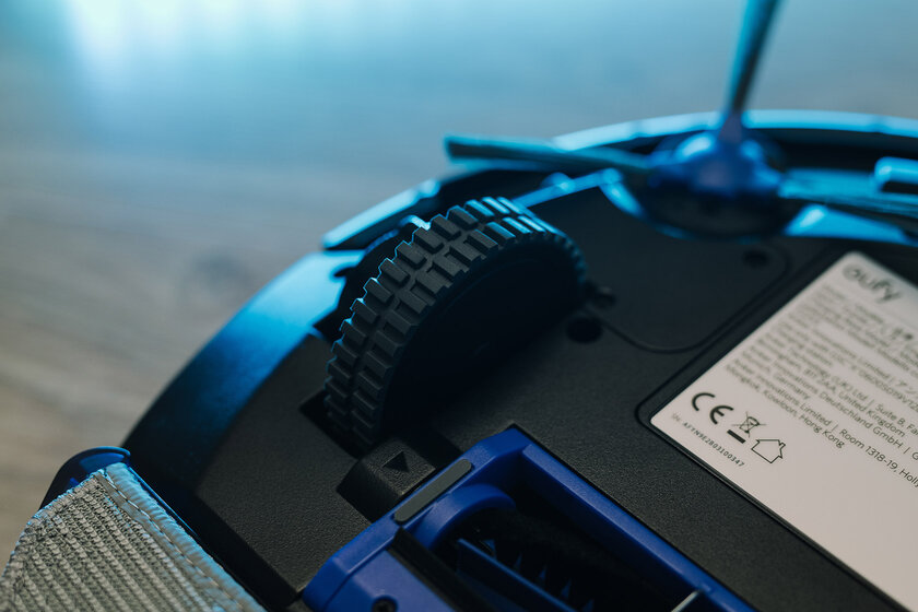 Умный, стильный и недорогой: обзор робота-пылесоса Eufy RoboVac G30 Hybrid