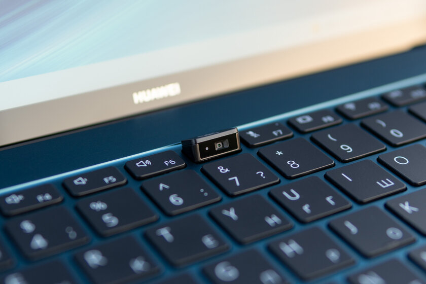 Хитрое охлаждение, тачпад из MacBook и готовность к Windows 11: обзор Huawei MateBook X Pro 2021 — Клавиатура и тачпад. 4