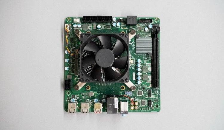 AMD представила комплект для сборки ПК на процессоре от Xbox Series X