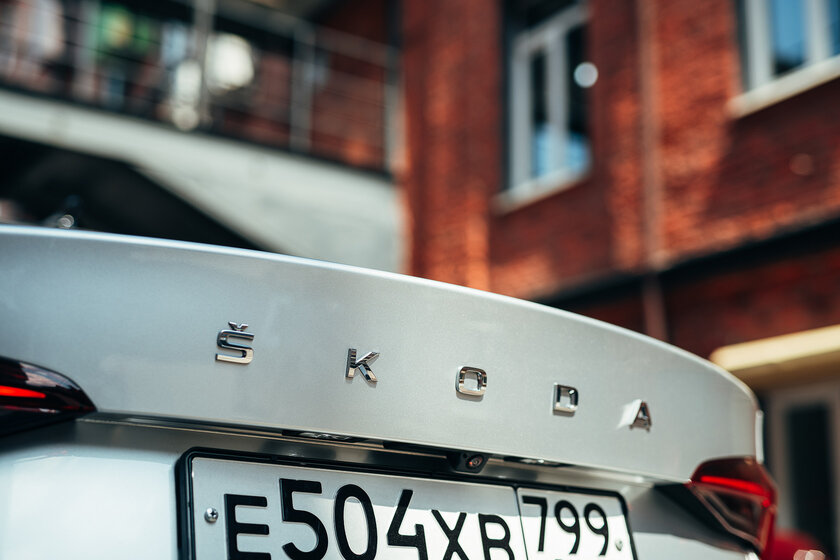 Если бы я покупал автомобиль, то это был бы он. Тест-драйв Skoda Octavia A8 — «Умная» и «красивая» начинка. 32