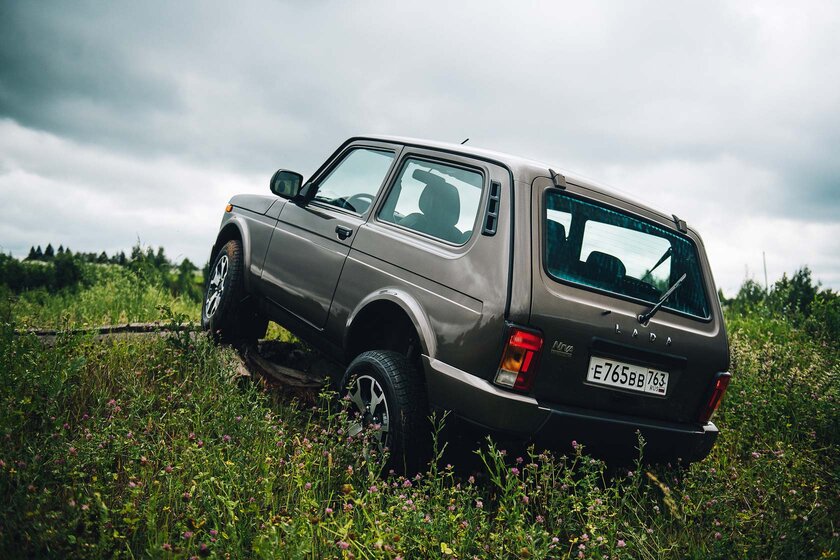 Первый в мире кроссовер? Тест-драйв Lada Niva Legend — Снаружи и внутри. 1