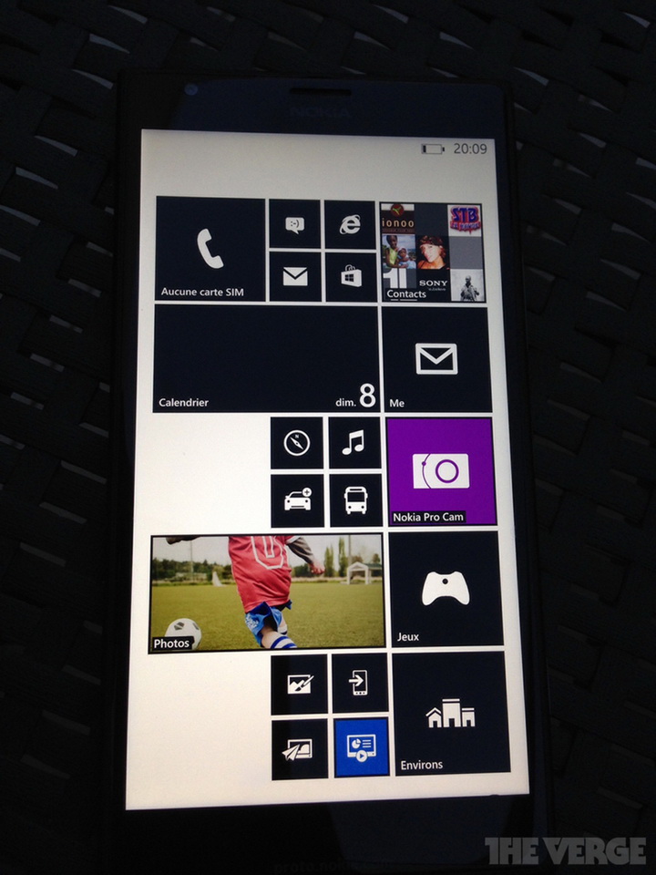Качественные фотографии смартфона Nokia Lumia 1520