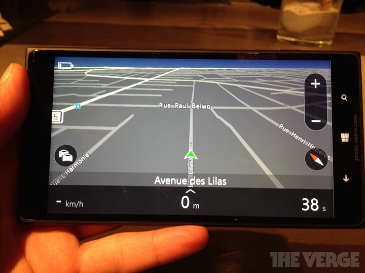 Качественные фотографии смартфона Nokia Lumia 1520
