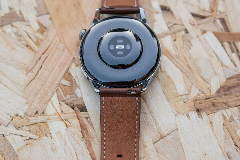 HarmonyOS пошла на пользу. Обзор Huawei Watch 3 после месяца использования — Особенности внешнего вида. 14