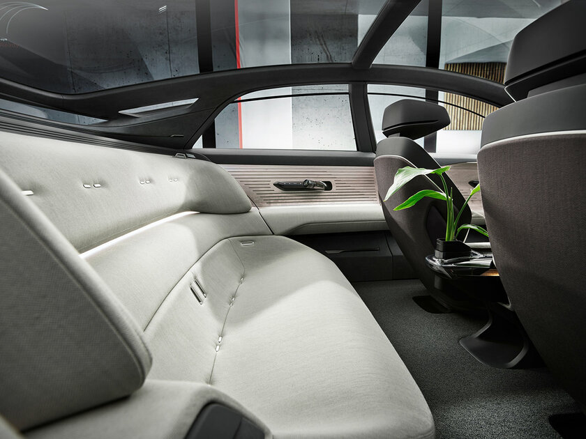 Audi показала Grandsphere: беспилотный электрокар с безумным кузовом и салоном космолёта