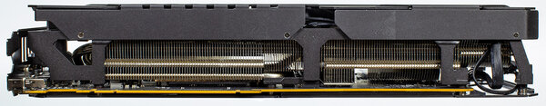 Обзор ASUS TUF Radeon RX 6800 XT OC: хороший вариант для тех, кто к нему готов — Упаковка, внешний вид. 4
