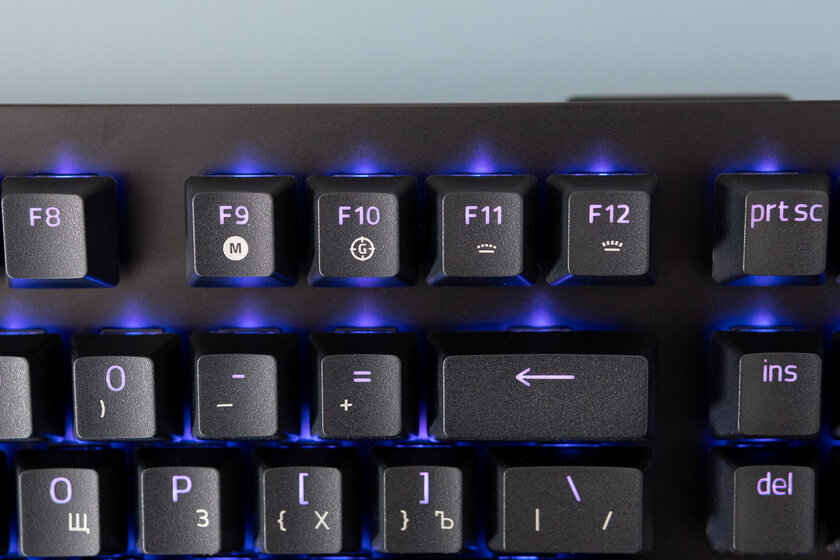 Эту клавиатуру можно (и нужно!) кастомизировать. Обзор Razer Huntsman V2 TKL — Переключатели и производительность. 2