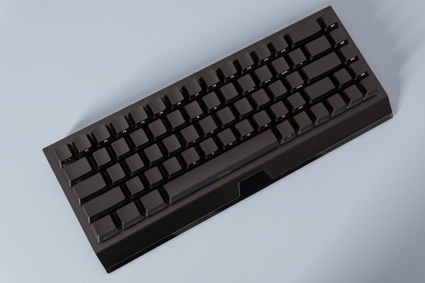 «Невидимые» клавиши и 65% от полноформатной клавиатуры. Обзор Razer BlackWidow V3 Mini — Колпачки с фантомной гравировкой. 1
