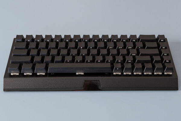 «Невидимые» клавиши и 65% от полноформатной клавиатуры. Обзор Razer BlackWidow V3 Mini — Колпачки с фантомной гравировкой. 2
