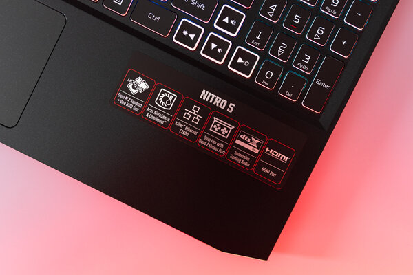 Игровой ноутбук по цене видеокарты. Обзор Acer Nitro 5 — Внешний вид и эргономика. 6
