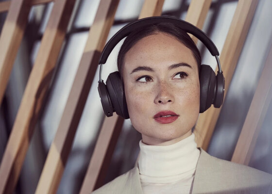Россыпь новинок от Bang & Olufsen: колонки, наушники и акустика для дома с совершенным звуком и дизайном