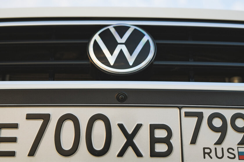 Малый повзрослел. Тест-драйв заряженного Volkswagen Tiguan R-Line (2021) — Интерьер и удобство внутри. 24