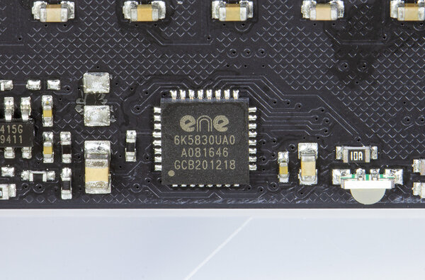 Обзор оперативной памяти PNY DDR4 XLR8 Gaming EPIC-X RGB 32 Гбайт: красота требует жертв — Внешний вид, спецификации. 10