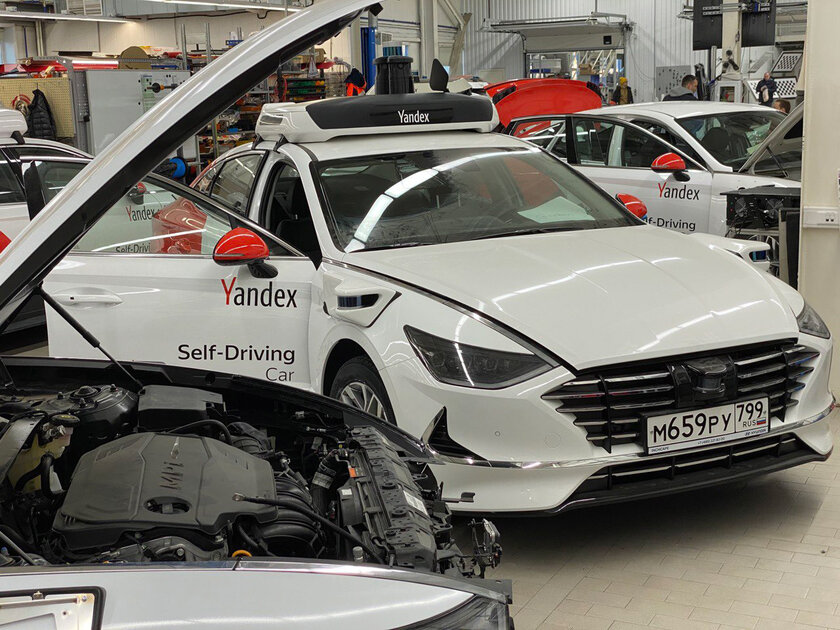 Как Яндекс превращает обычные автомобили в беспилотные. Каждому придумывают имя