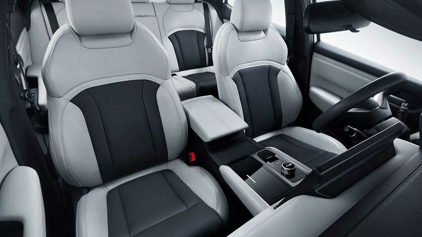 Японский космический корабль: Mitsubishi представила электрокар Airtrek