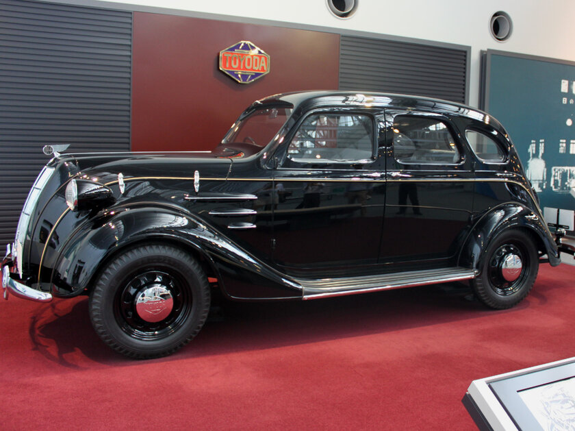 Как выглядели первые автомобили брендов, сейчас возглавляющих индустрию (смешно) — Toyota A1 (1935). 1