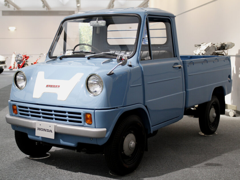 Как выглядели первые автомобили брендов, сейчас возглавляющих индустрию (смешно) — Honda T360 (1963). 1
