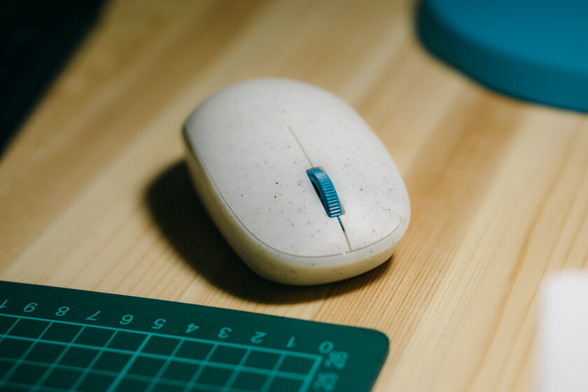 Мышка из мусора практичнее обычной (правда). Обзор Microsoft Ocean Plastic Mouse — Дизайн. 1