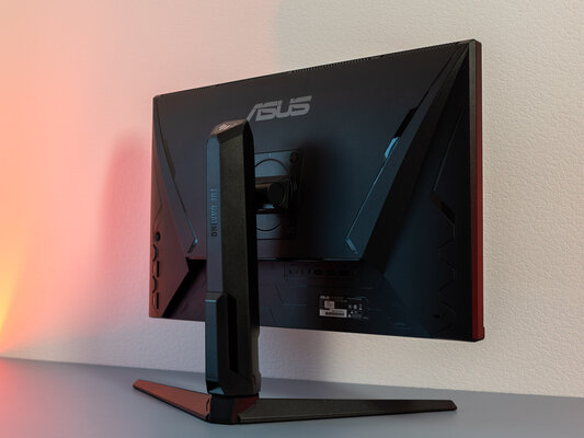 Когда игровой монитор удобен в повседневности. Обзор ASUS TUF Gaming VG28U — Внешний вид и подставка. 6