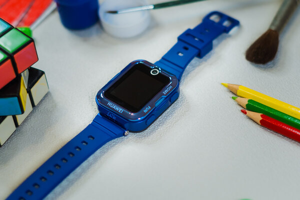 Не смарт-часы, а мечта детей (точнее, родителей): обзор Huawei Watch Kids 4 Pro — Внешний вид. 4