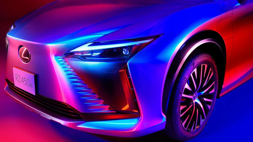 Lexus показала электрический кроссовер RZ 450e: почти точная копия Toyota bZ4X