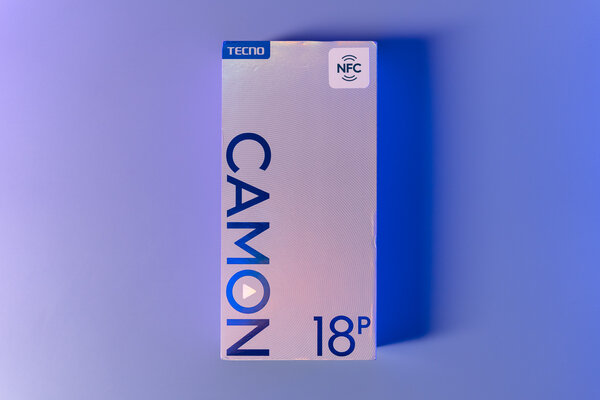 Новый бренд завоёвывает наш рынок. Обзор Tecno Camon 18P — Распаковка. 1