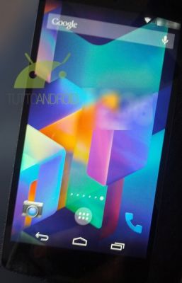 Опубликованы новые живые фотографии Android 4.4 KitKat вместе с LG Nexus 5