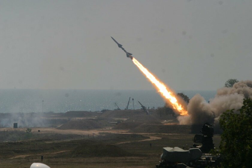 В России приняли на вооружение зенитную ракетную систему, способную поражать космические аппараты