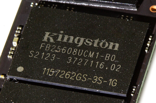 Обзор SSD Kingston KC3000 512 Гбайт: отличный накопитель с одним недостатком — Внешний вид, особенности конструкции. 8