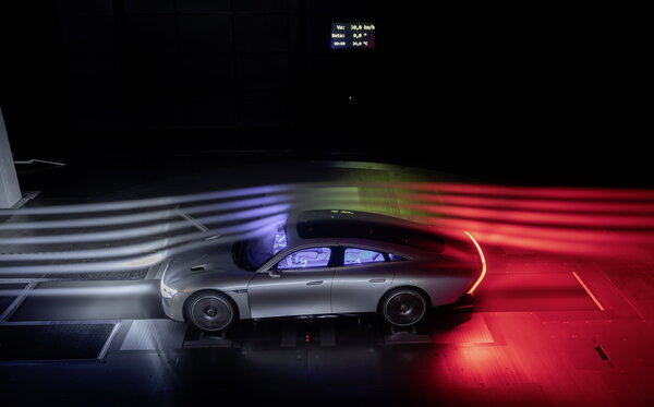 Меняющий цвет кузов и космический корабль на колёсах: лучшие авто на выставке CES 2022