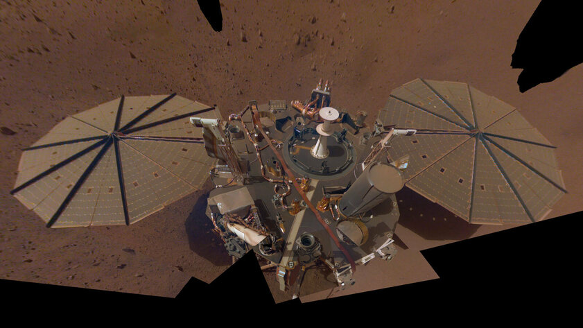 Пылевая буря на Марсе угрожала зонду InSight. Учёным пришлось принять важное решение