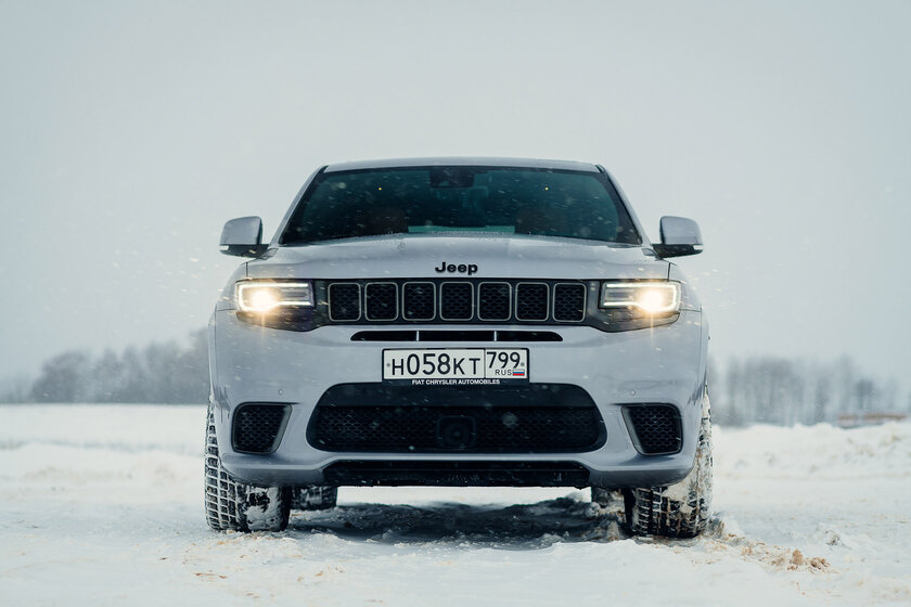 710 лошадей зимой! Тест-драйв Jeep Grand Cherokee Trackhawk