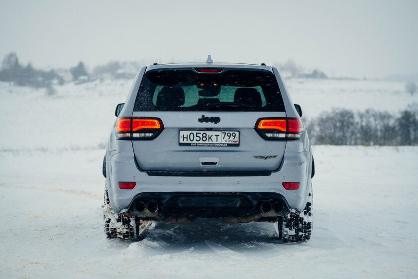 710 лошадей зимой! Тест-драйв Jeep Grand Cherokee Trackhawk