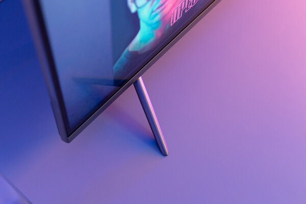 Xiaomi перешла на сторону Samsung. Обзор QLED-телевизора Mi TV Q1E — Внешний вид и дисплей. 3