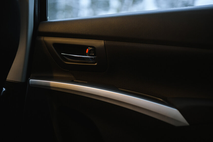 Это авто обманывает своей внешностью. Тест-драйв Suzuki SX4 2020 — Снаружи и внутри. 12