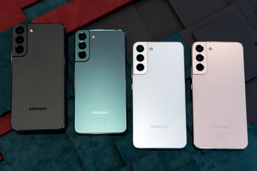 Вершина технологий Samsung: представлены смартфоны Galaxy S22