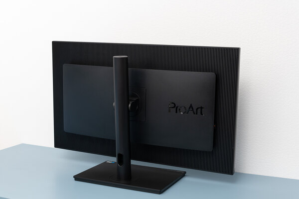 32 дюйма для профессионалов. Обзор ASUS ProArt Display PA329CV — Внешний вид и подставка. 5