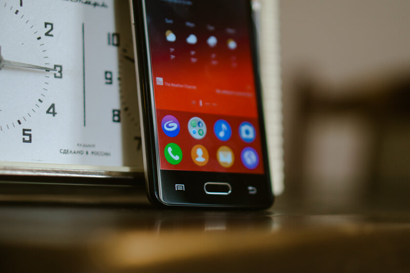 Samsung уже пытались заменить Android: обзор последнего смартфона на Tizen