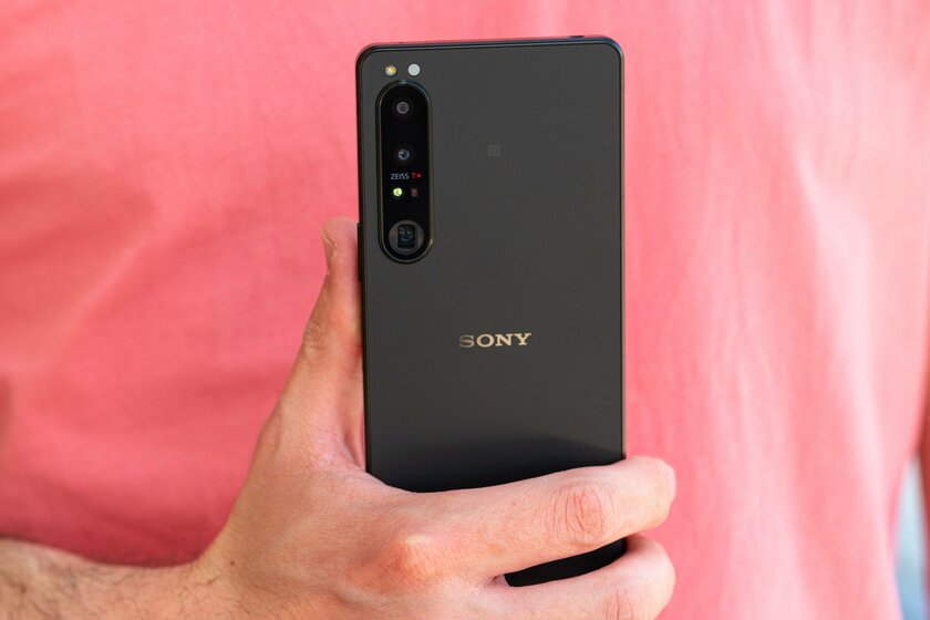 Обзор Sony Xperia 1 IV: шикарный смартфон со странными недостатками — Дизайн и сборка. 3