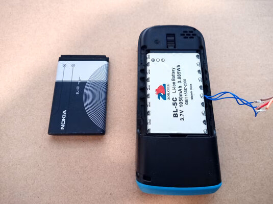 Энтузиаст сделал из кнопочной звонилки Nokia карманный компьютер на Linux