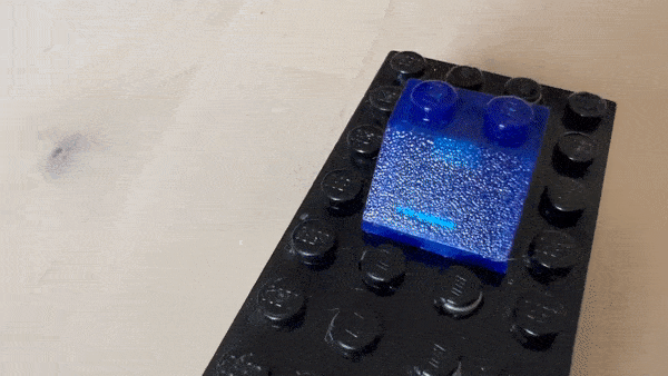 Кубик LEGO оживили, встроив в него экран с процессором