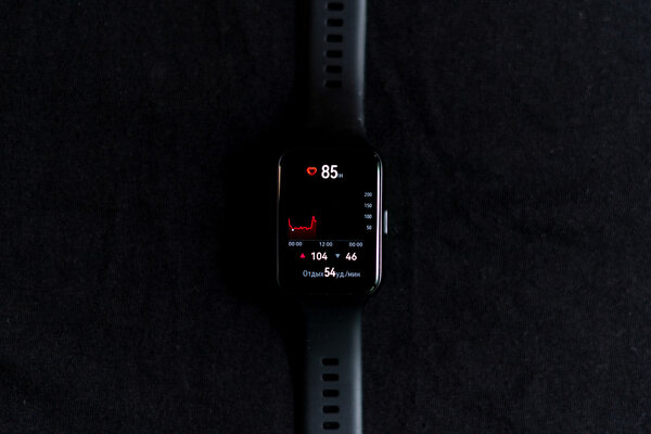 Лучшее от фитнес-браслетов и умных часов. Обзор Huawei Watch Fit 2 — Интерфейс. 10