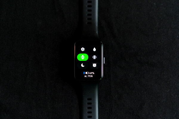 Лучшее от фитнес-браслетов и умных часов. Обзор Huawei Watch Fit 2 — Интерфейс. 3