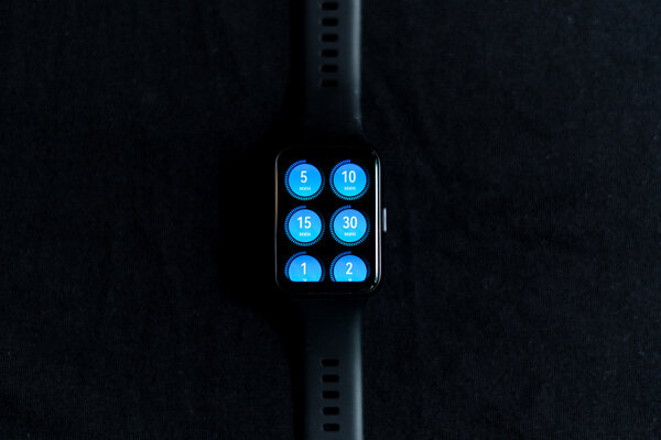 Лучшее от фитнес-браслетов и умных часов. Обзор Huawei Watch Fit 2 — Интерфейс. 7
