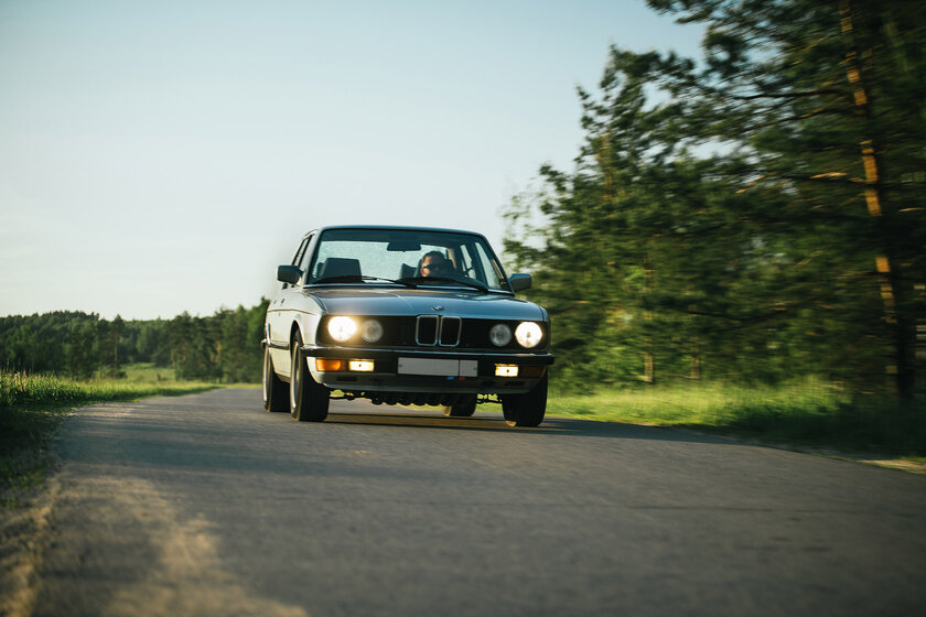 Каково владеть ретро в 2022 году: владелец о BMW 5 (E28) из 1982-го