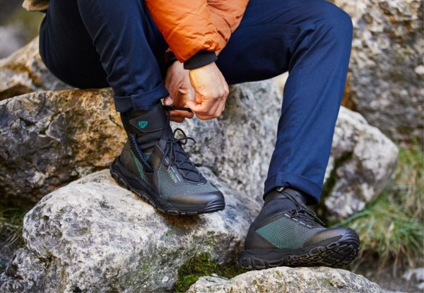 Умная обувь спасёт от вывихов во время занятий спортом и походов в горы
