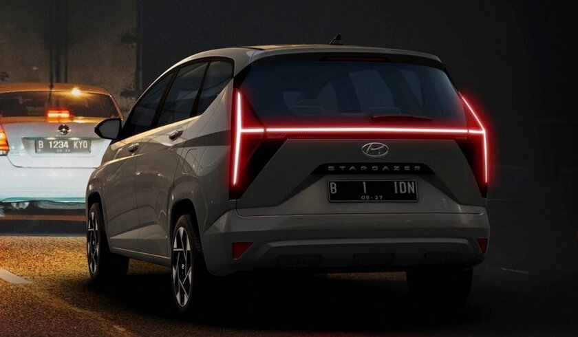 Hyundai представила компактвэн Stargazer: как Staria, только меньше и доступнее