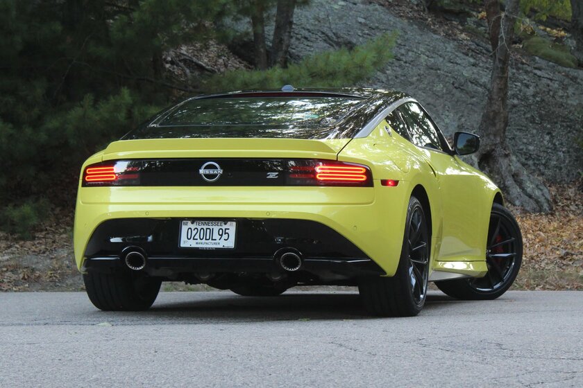 Спорткар на 400 лошадей по цене семейного седана: тест-драйв Nissan Z 2023